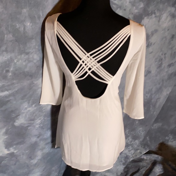 Tobi 3/4 Sleeve Dress / Cute crisscross back - Picture 5 of 16
